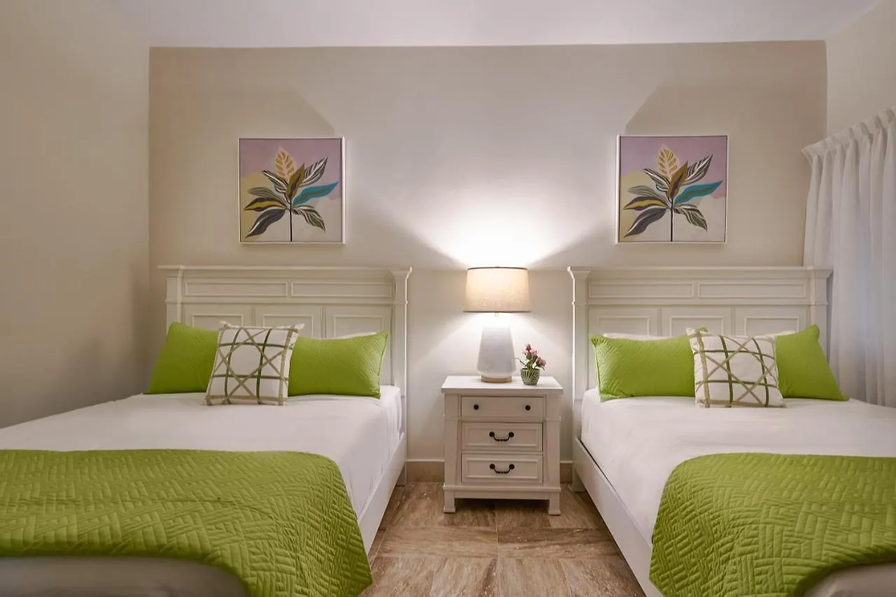 Costa Atlantica Punta Cana - Beach Vacation Condos Appart hôtel