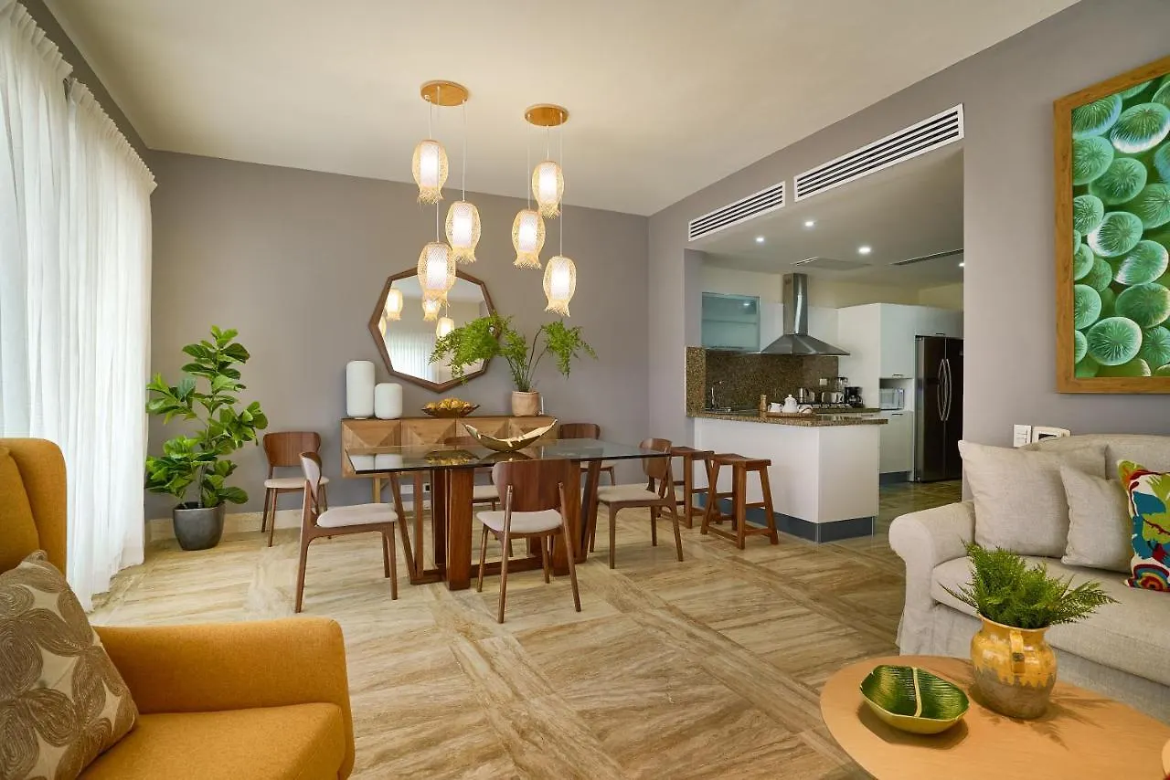 Costa Atlantica Punta Cana - Beach Vacation Condos 公寓式酒店