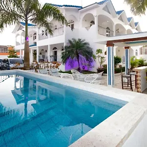 hotel-villa-capri-spa.comcaribbean.com/